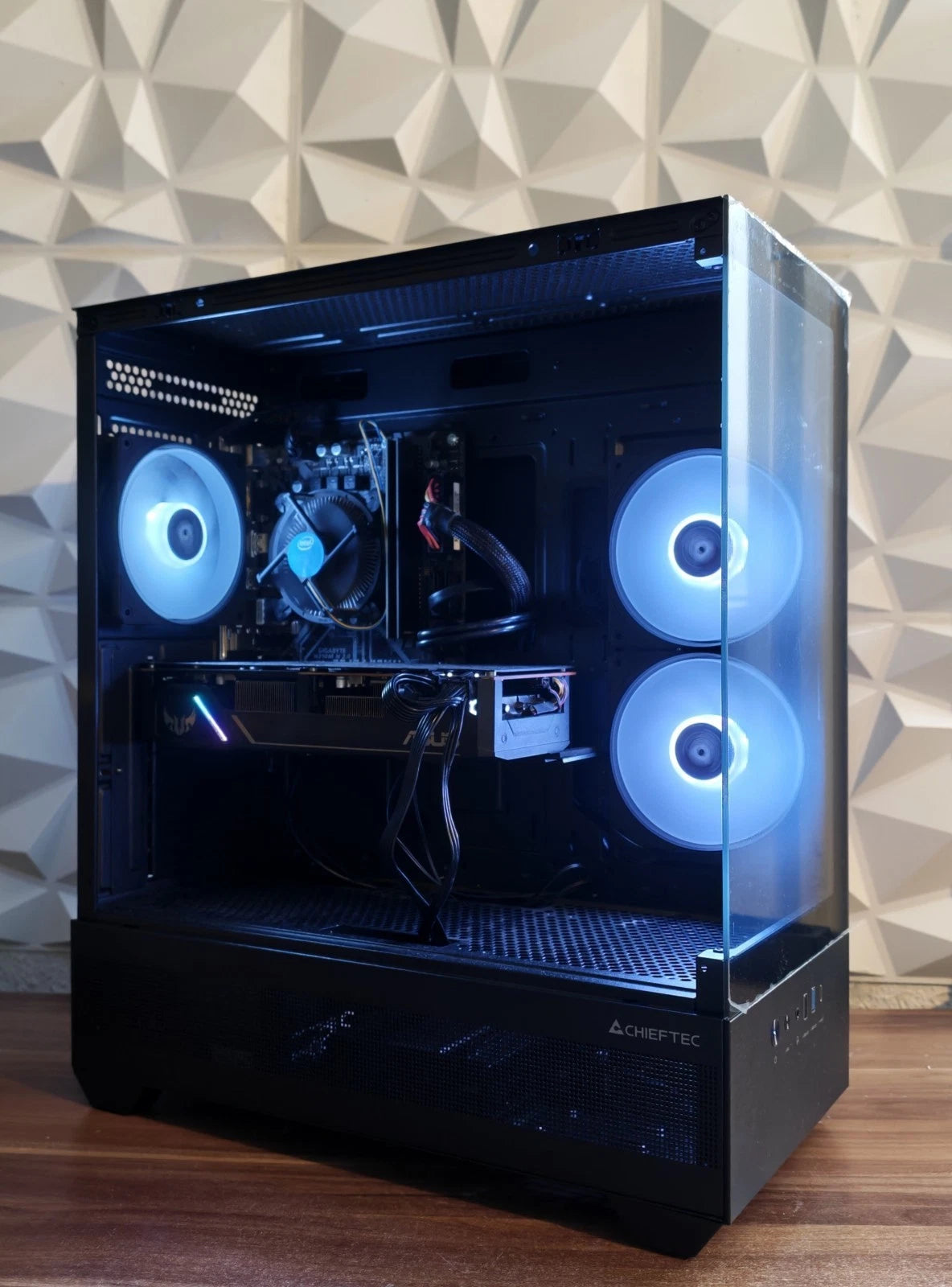 Gaming PC | RX 5700 XT 8GB | i5 9400 | 16GB RAM | SSD | RGB | Windows 11