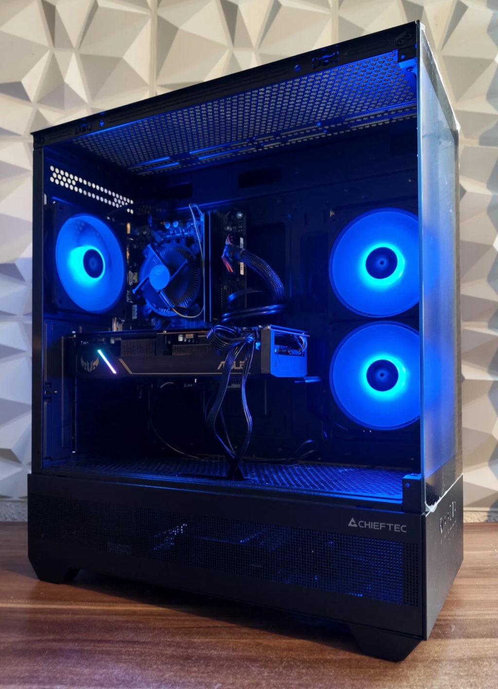 Gaming PC | RX 5700 XT 8GB | i5 9400 | 16GB RAM | SSD | RGB | Windows 11